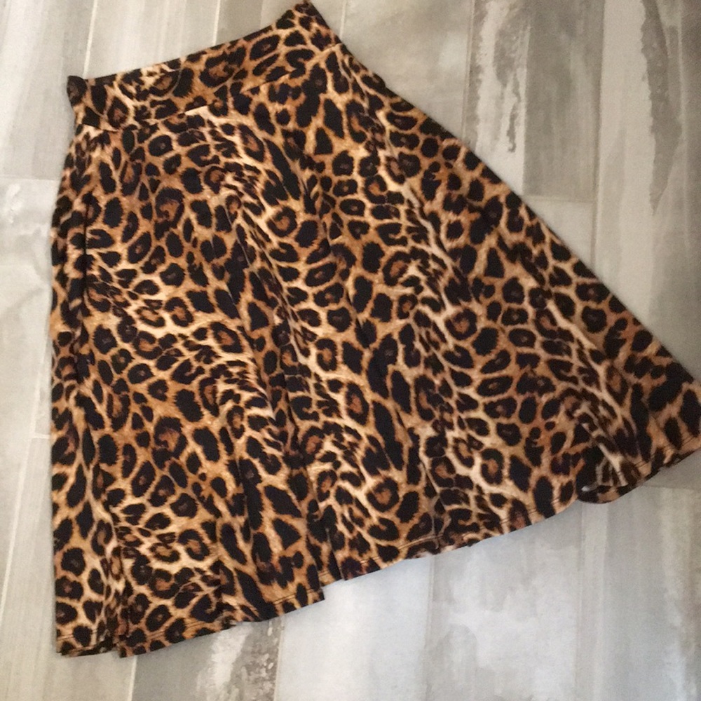 NWOT Agnes & Dora MIDI Skirt